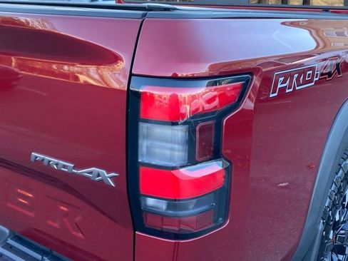 Used 2022 Nissan Frontier PRO-4X image 15