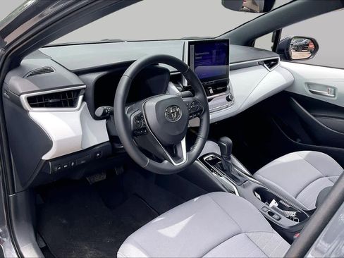 Used 2026 Toyota Corolla SE w/ SE Premium Package FWD image 17