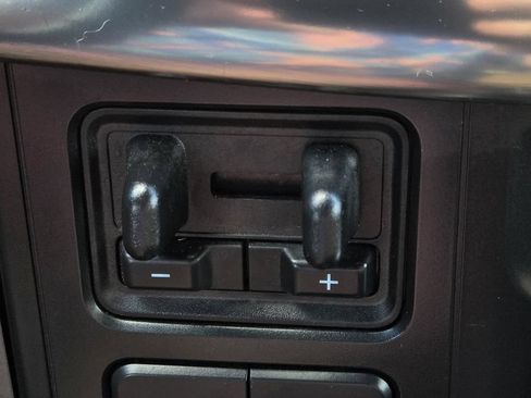 Used 2021 Ford F150 Lariat w/ Trailer Tow Package AWD/4WD image 30