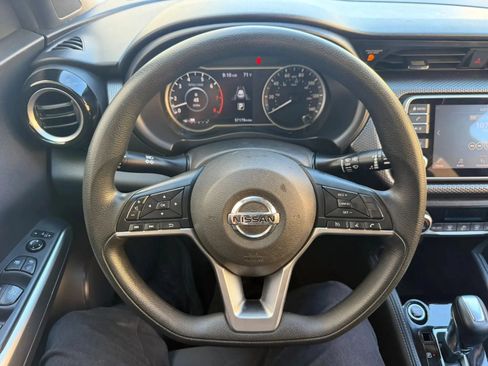 Used 2020 Nissan Kicks SV FWD image 13