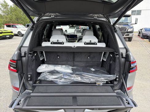 New 2027 BMW X7 xDrive40i w/ M Sport Package AWD/4WD image 12