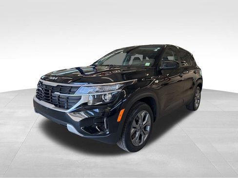 Certified 2024 Kia Seltos LX image 4