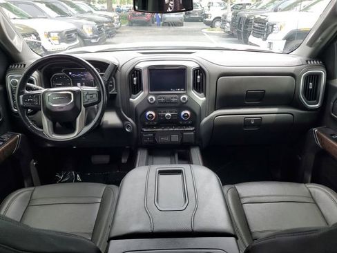 Used 2022 GMC Sierra 1500 Denali w/ Denali Premium Package AWD/4WD image 12