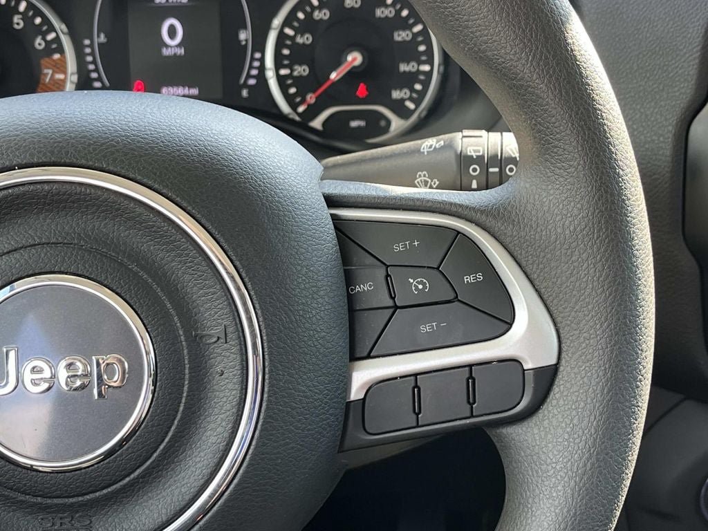Used 2023 Jeep Renegade Latitude AWD/4WD image 19
