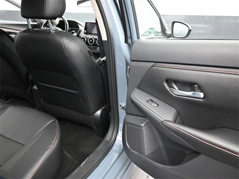 Used 2025 Nissan Sentra SR w/ SR Premium Package image 20