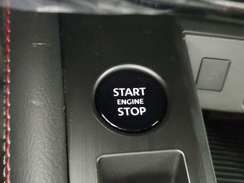 New 2026 Nissan Kicks SR image 20