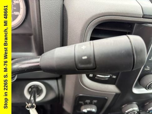Used 2017 RAM 1500 Express AWD/4WD image 21
