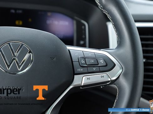 Used 2022 Volkswagen Atlas Cross Sport SE w/ Panoramic Sunroof Package FWD image 22