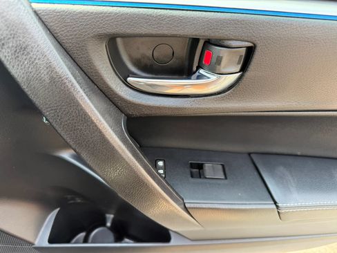 Used 2015 Toyota Corolla S FWD image 25