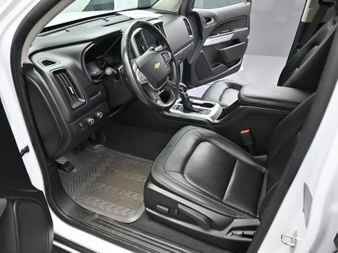 Used 2022 Chevrolet Colorado LT w/ Luxury Package image 11