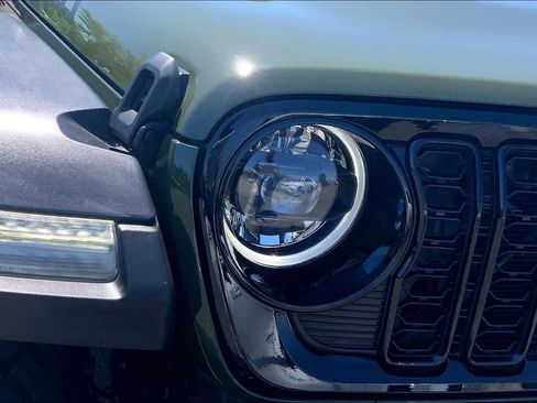 Certified 2024 Jeep Wrangler Unlimited Sport AWD/4WD image 26
