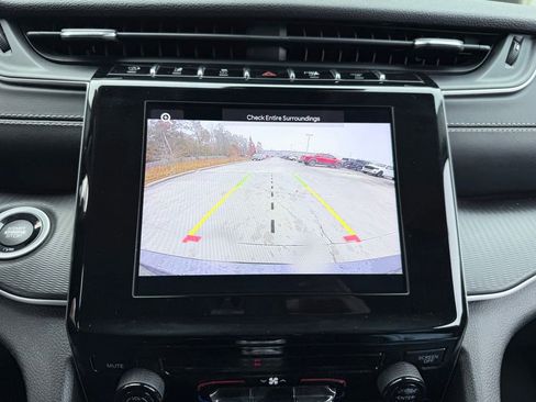 Used 2023 Jeep Grand Cherokee L Laredo image 16