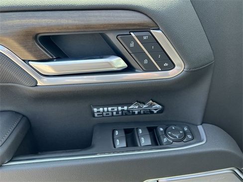 New 2025 Chevrolet Silverado 1500 High Country image 24