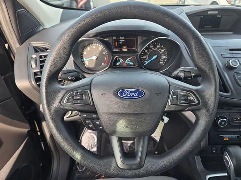 Used 2017 Ford Escape S image 25