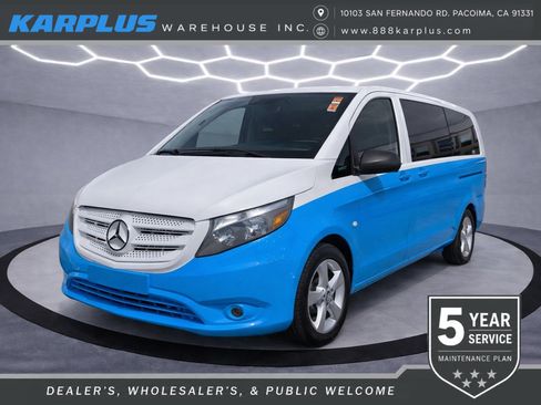 Used 2016 Mercedes-Benz Metris Passenger image 1