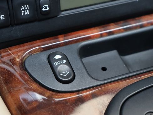 Used 2002 Jaguar XK8 Convertible image 22