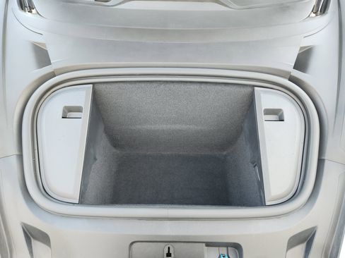 Used 2023 Porsche Taycan GTS image 33