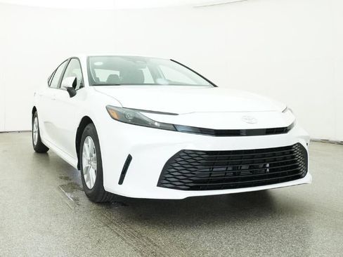 New 2026 Toyota Camry LE FWD image 30
