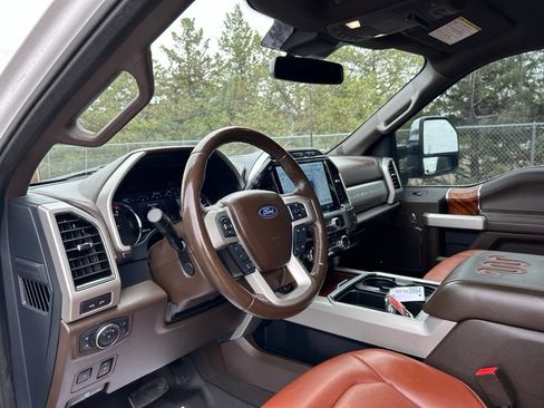 Used 2022 Ford F250 King Ranch w/ Chrome Package AWD/4WD image 17