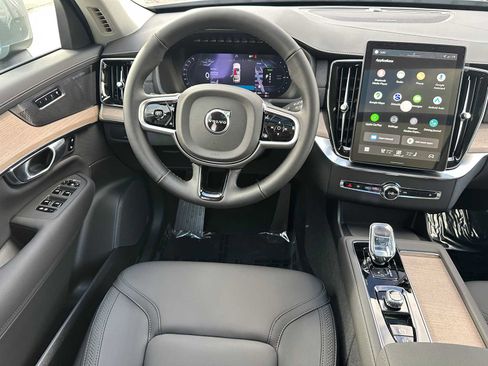 New 2026 Volvo XC90 T8 Plus image 18