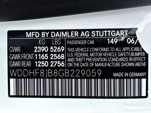 Used 2016 Mercedes-Benz E 350 4MATIC Sedan image 32