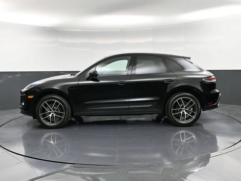 Certified 2026 Porsche Macan AWD/4WD image 2