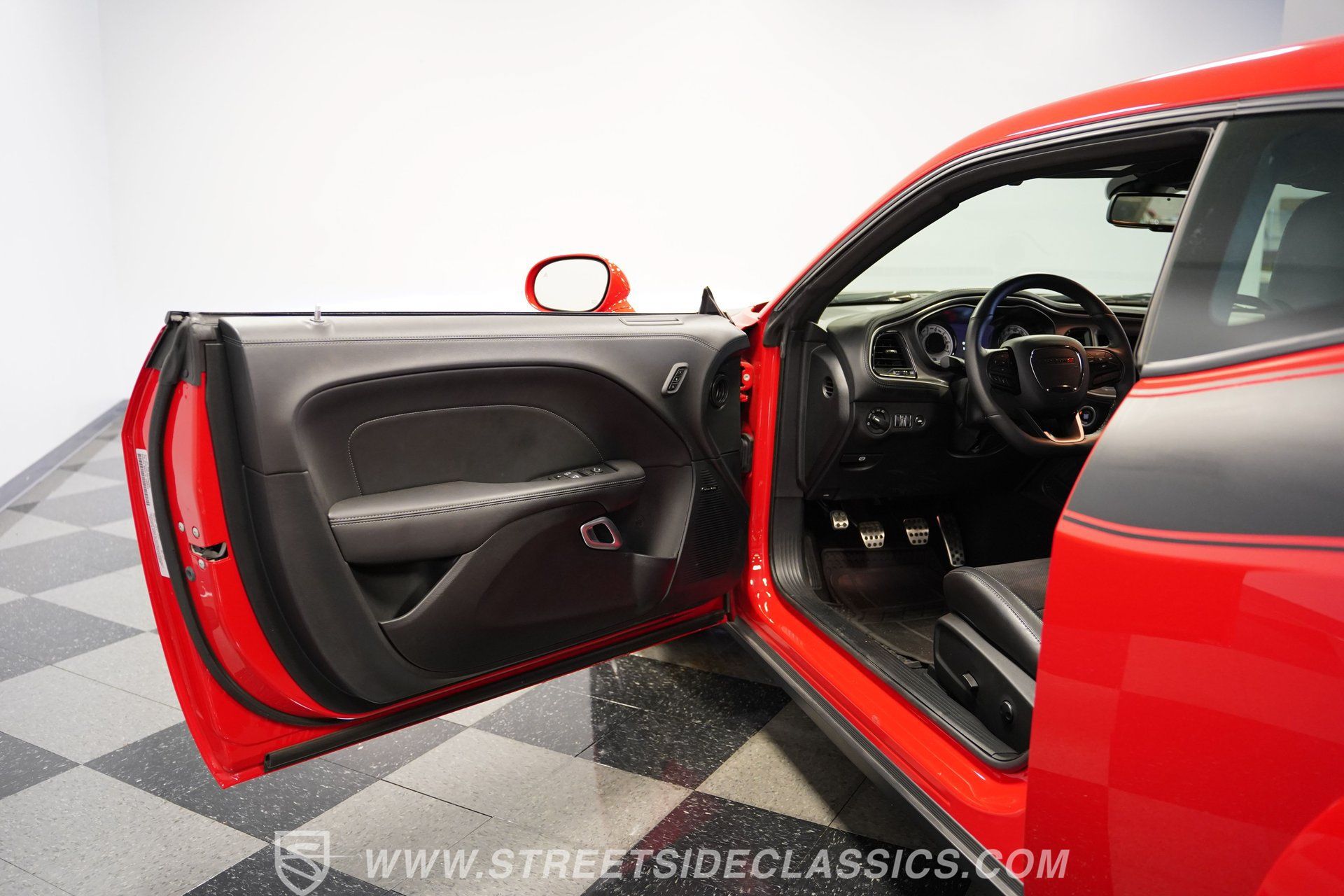 Used 2022 Dodge Challenger R/T Scat Pack RWD image 37