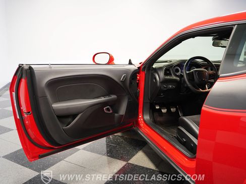 Used 2022 Dodge Challenger R/T Scat Pack RWD image 37