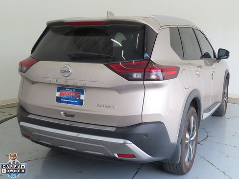 Used 2021 Nissan Rogue Platinum FWD image 3
