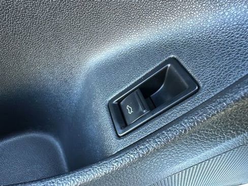 Used 2017 Volkswagen Jetta SEL image 27