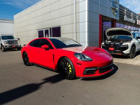 Used 2020 Porsche Panamera 4 w/ Premium Package Plus AWD/4WD image 28