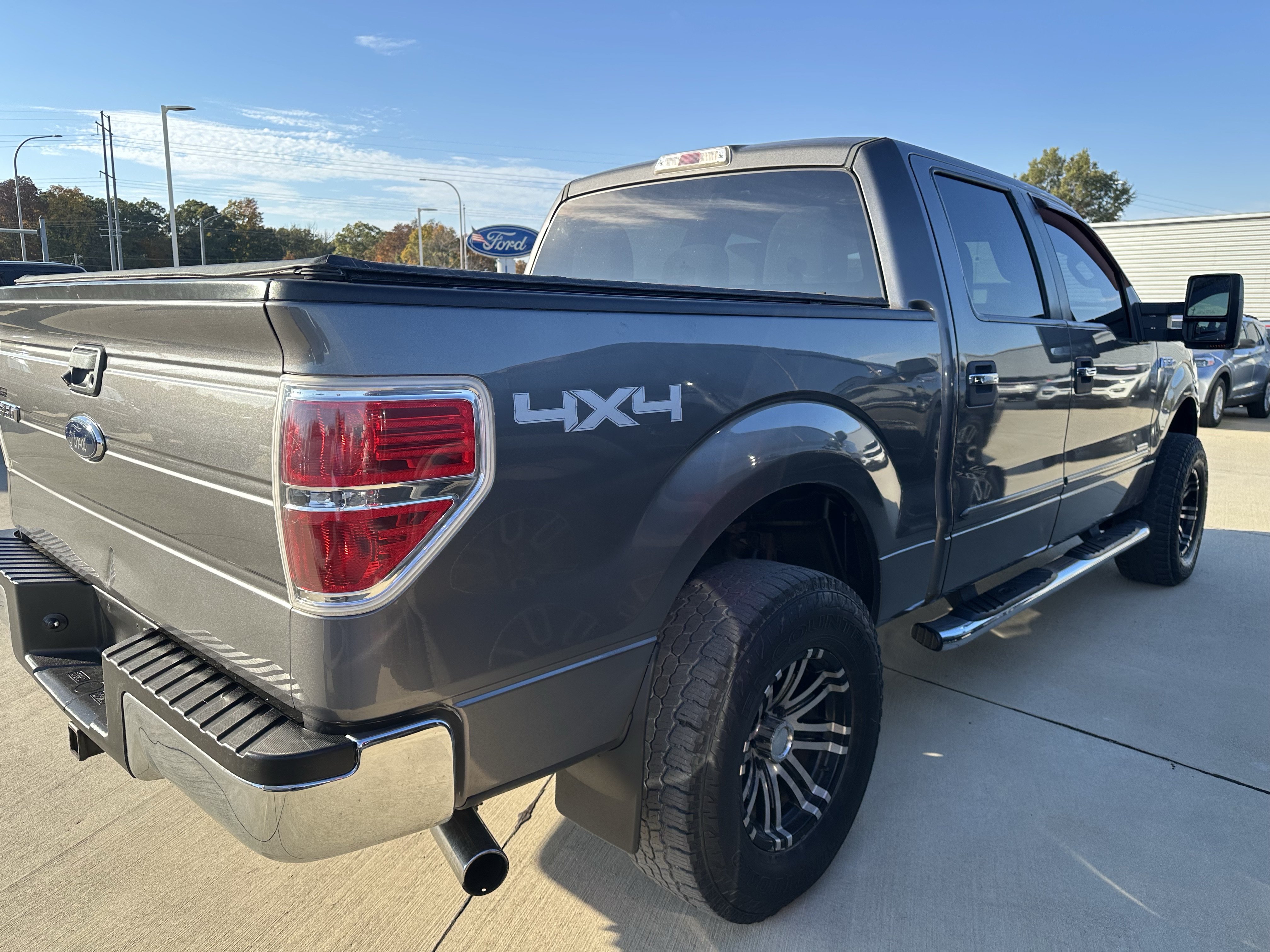 Used 2013 Ford F150 XLT w/ XLT Chrome Pkg AWD/4WD image 11