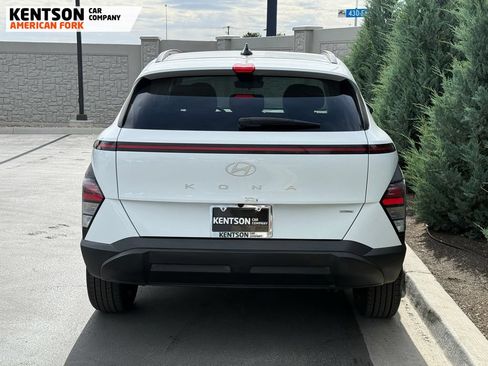 Used 2025 Hyundai Kona SEL AWD/4WD image 6