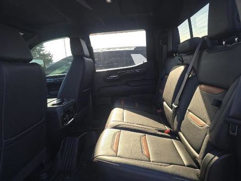 Used 2024 GMC Sierra 1500 AT4 w/ Technology Package image 10
