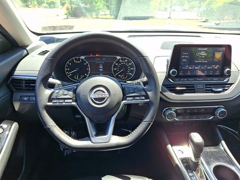 Certified 2023 Nissan Altima 2.5 SR AWD/4WD image 12