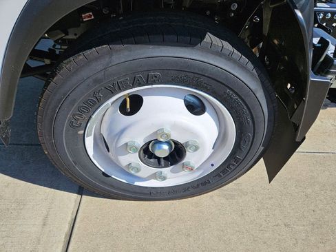 New 2025 Chevrolet Low Cab Forward RWD image 4