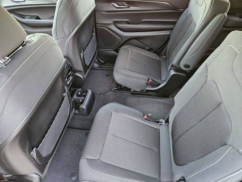 New 2025 Jeep Grand Cherokee L Laredo image 26