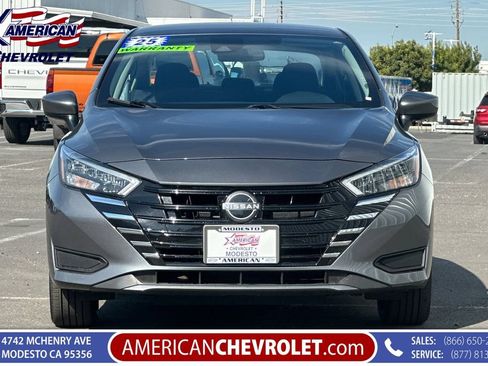 Used 2025 Nissan Versa SV FWD image 9