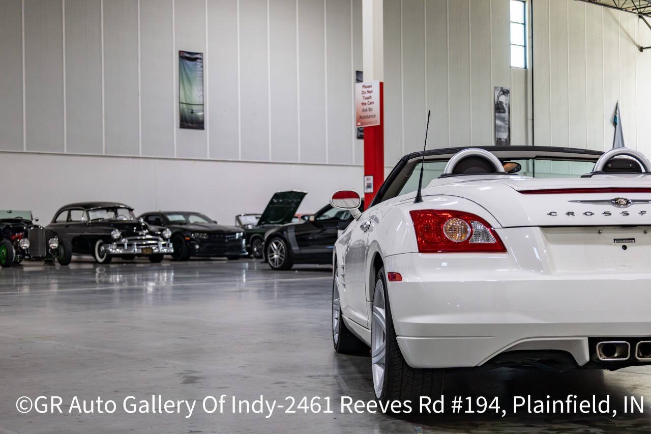Used 2005 Chrysler Crossfire Limited RWD image 40