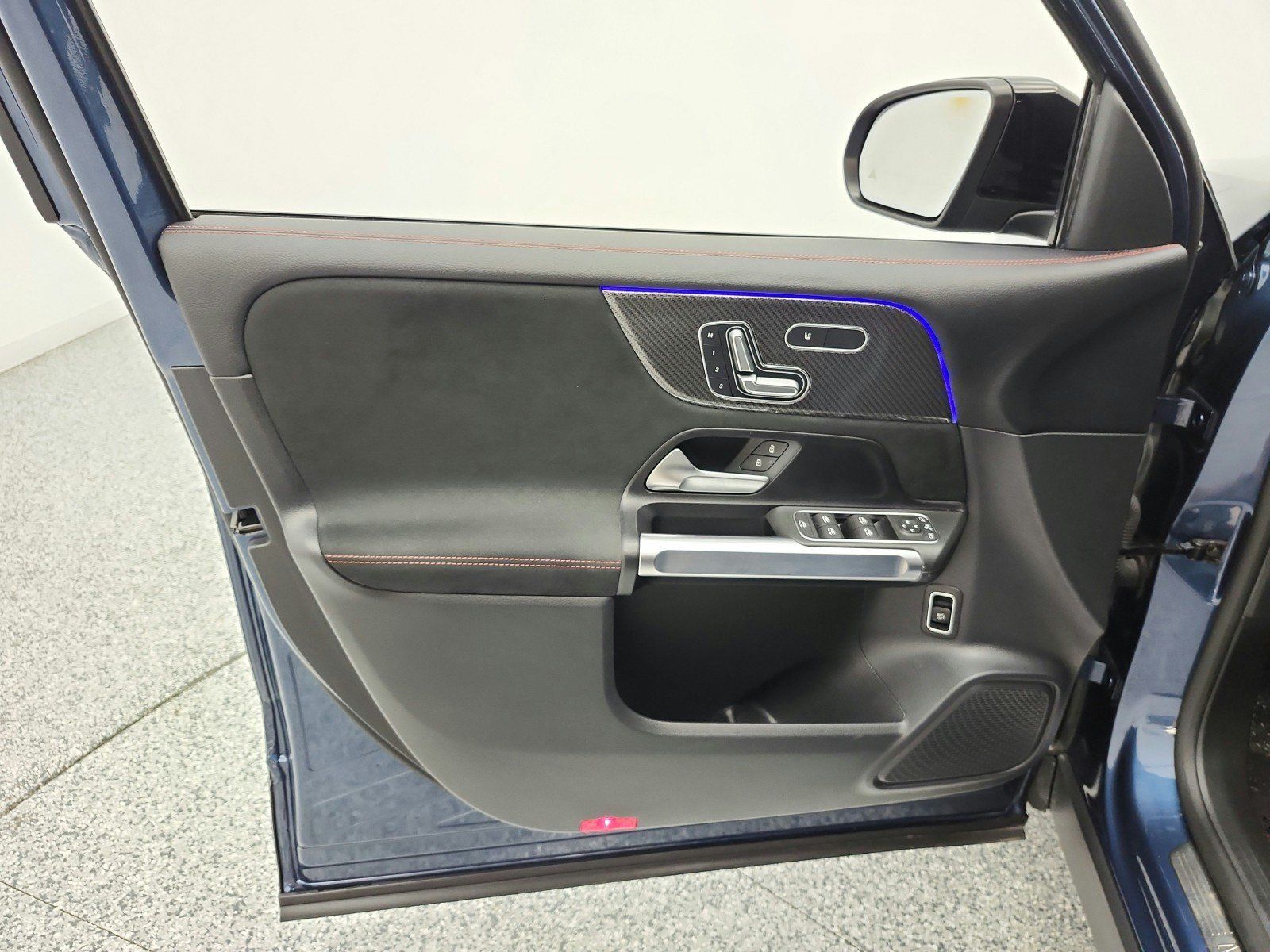 Used 2023 Mercedes-Benz GLB 250 image 15