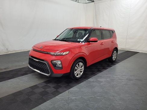 Used 2020 Kia Soul LX FWD image 2