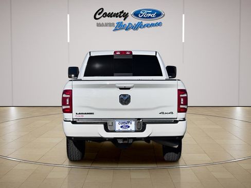Used 2024 RAM 2500 Laramie AWD/4WD image 3