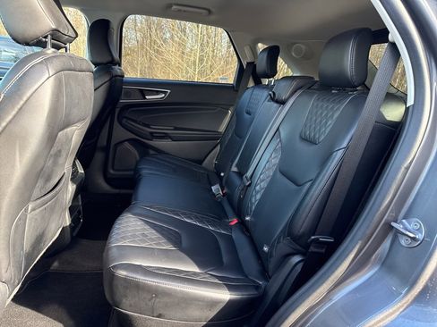 Used 2024 Ford Edge Titanium image 30