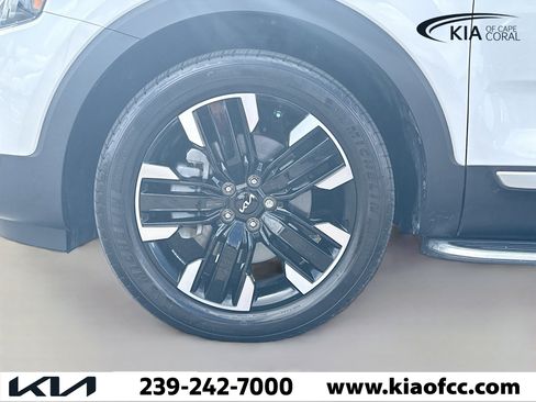 Certified 2024 Kia Telluride SX Prestige w/ Towing Package image 45