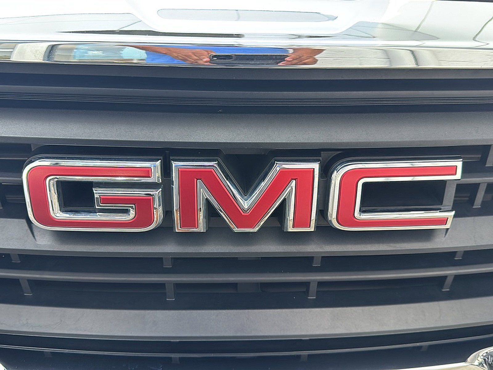 Used 2024 GMC Terrain SLE FWD image 42