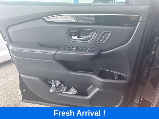 Used 2025 Honda Pilot EX-L image 12