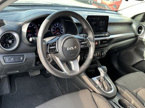 Used 2023 Kia Forte LXS w/ LXS Technology Package image 22
