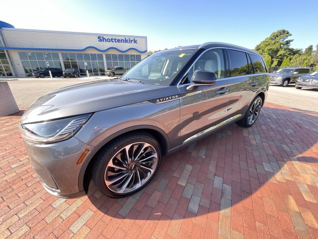 Used 2025 Lincoln Aviator Reserve w/ Illumination Package RWD image 29