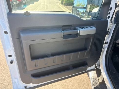 Used 2016 Ford F250 Lariat w/ Lariat Interior Package AWD/4WD image 8