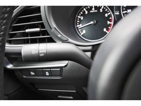 Certified 2025 MAZDA MAZDA3 s Sport w/ Appearance Package image 15